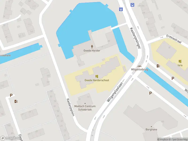 Ambulance met gepaste spoed naar de Kastanjeplein in Rotterdam