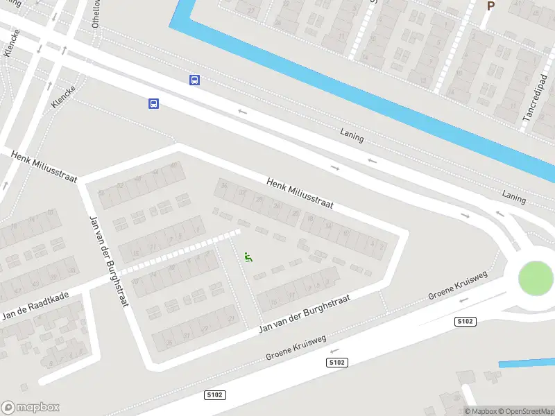 Ambulance met gepaste spoed naar de Henk Miliusstraat in Hoogvliet Rotterdam