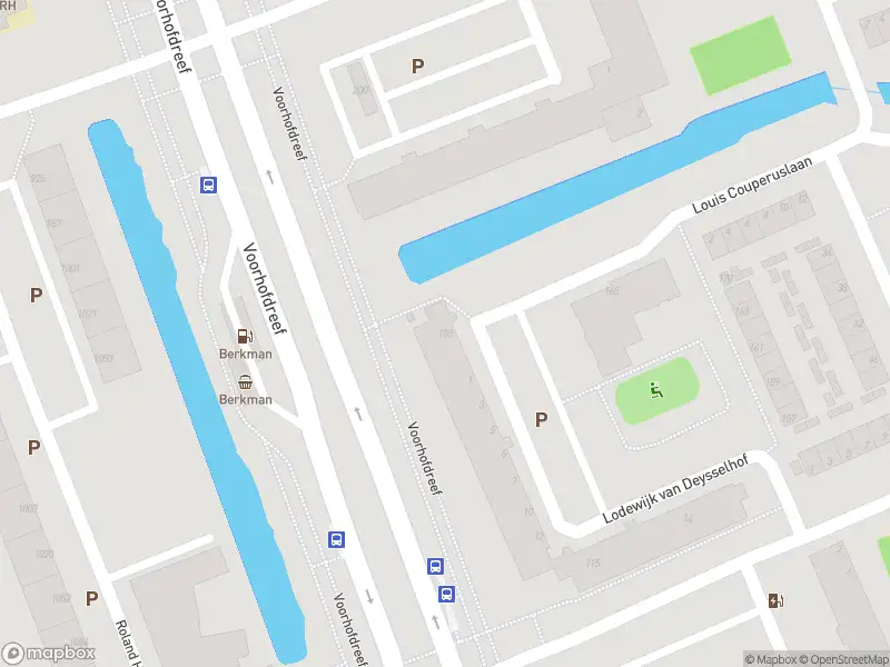 Ambulance met grote spoed naar de Lodewijk van Deysselhof in Delft