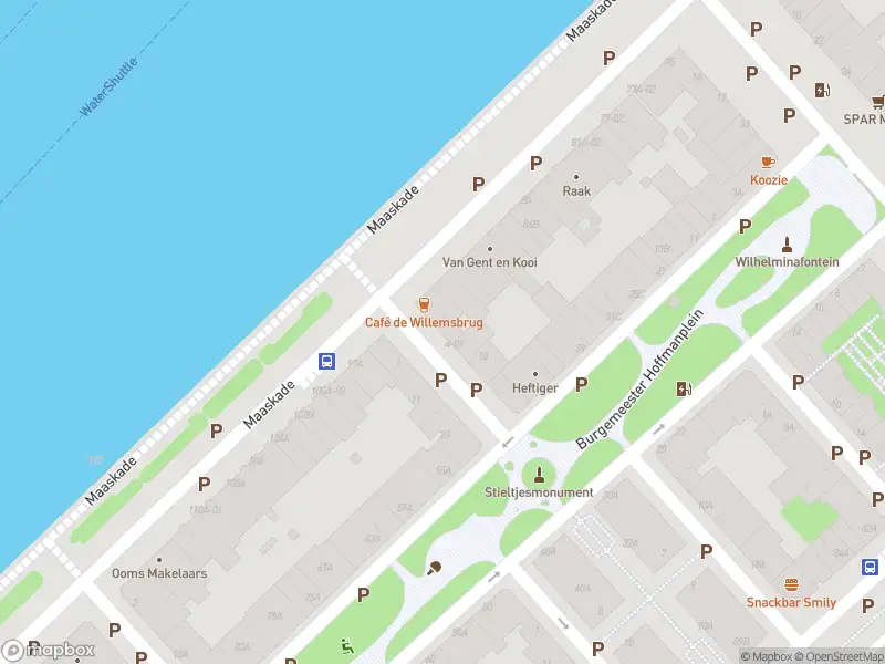Ambulance met gepaste spoed naar de Cornelis Trompstraat in Rotterdam