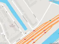 Ambulance met grote spoed naar de Hoogenwaardstraat in Rotterdam