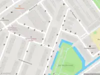 Ambulance met grote spoed naar de Nicolaas Beetslaan in Voorburg