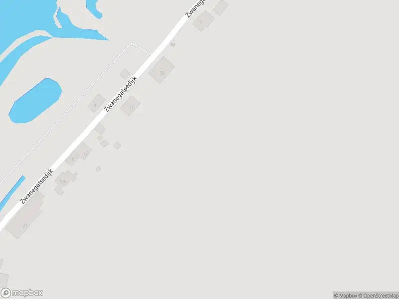 Ambulance met gepaste spoed naar de Zwanegatsedijk in Maasdam