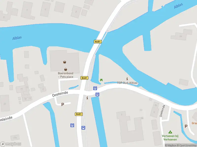 Ambulance met gepaste spoed naar de Oosteinde in Oud-Alblas