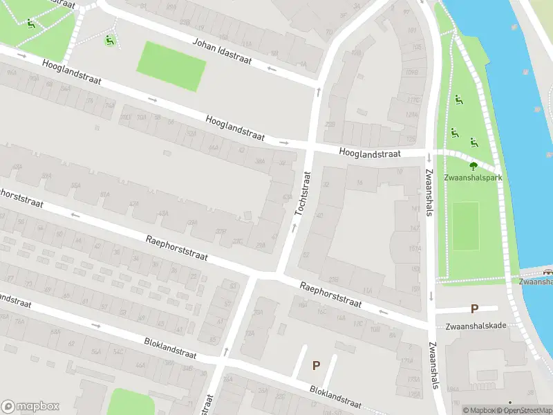 Ambulance met grote spoed naar de Tochtstraat in Rotterdam
