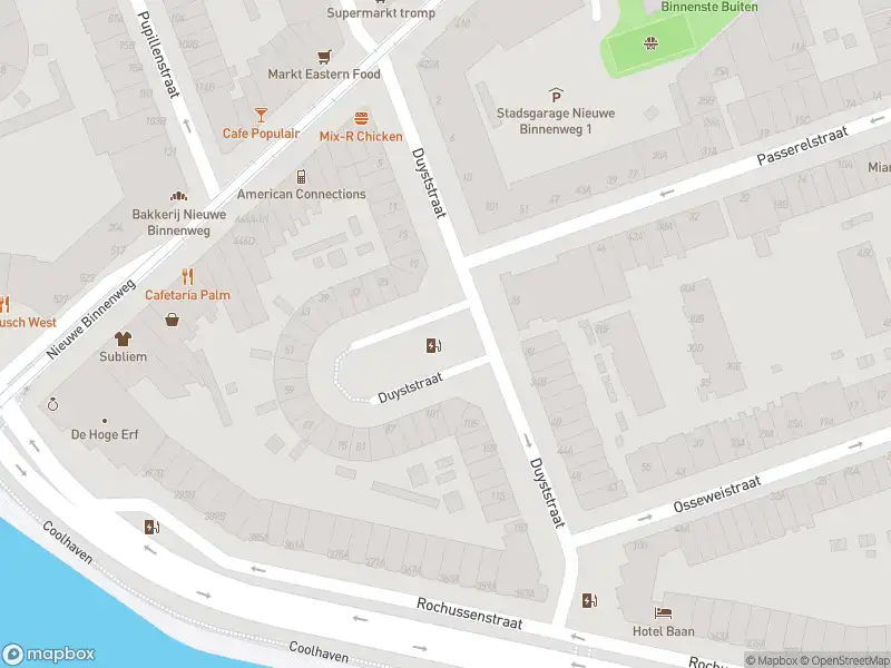 Ambulance met grote spoed naar de Duyststraat in Rotterdam