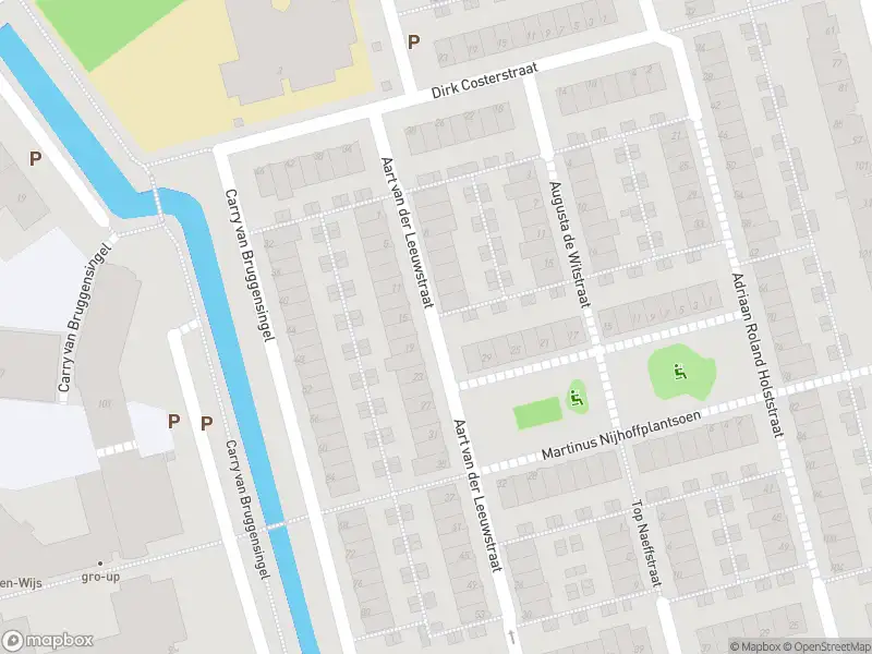 Ambulance met gepaste spoed naar de Aart van der Leeuwstraat in Rotterdam