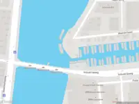 Ambulance met gepaste spoed naar de Waarderhaven in Haarlem