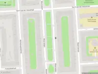 Ambulance met grote spoed naar de Quinten Massijsstraat in Amsterdam