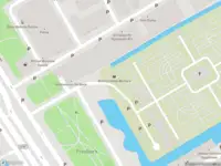 Politie met grote spoed naar de Binckhorstlaan in 's-Gravenhage vanwege ongeval met letsel